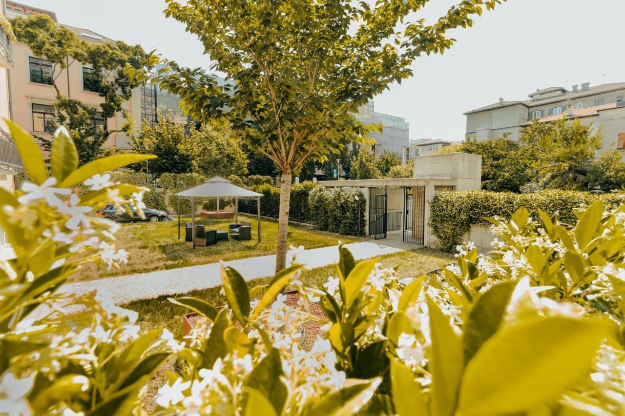 Alpencity Suites Trento Exterior foto